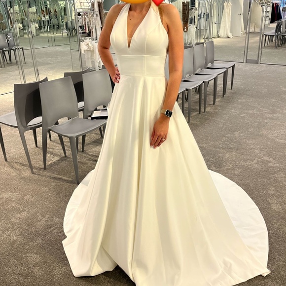 Wedding Dress - Picture 1 of 2